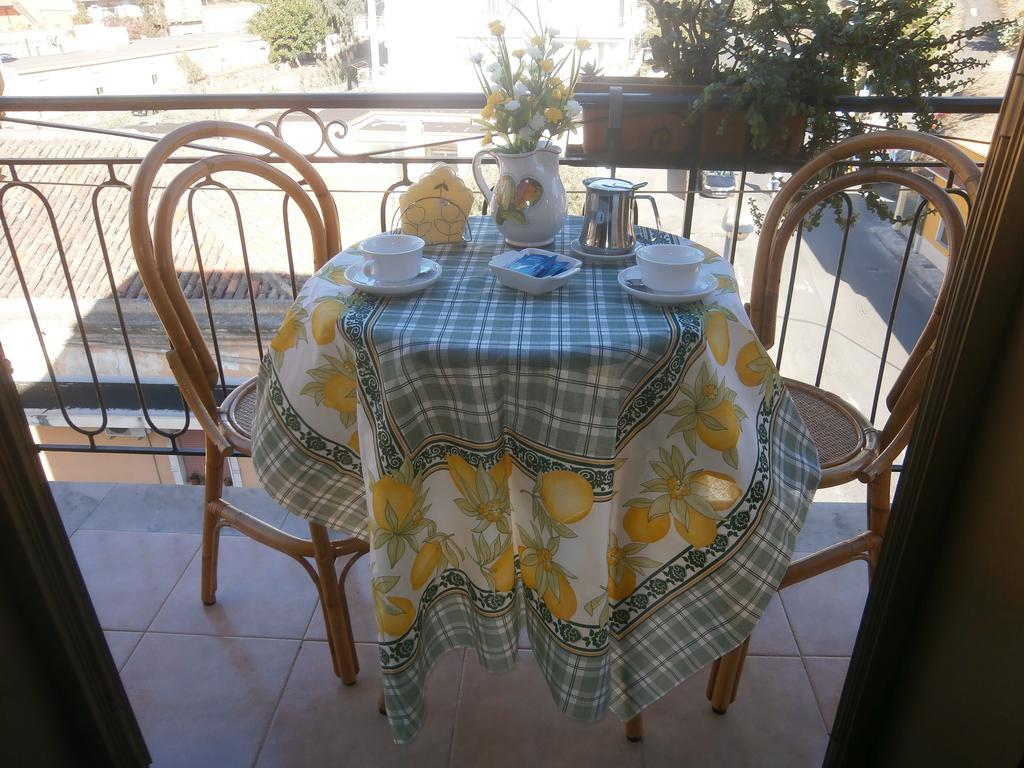 Hotel Pensione Cundari Taormina Buitenkant foto