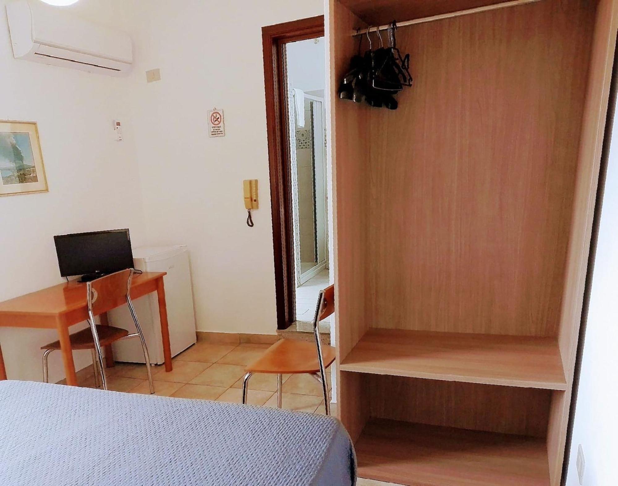 Hotel Pensione Cundari Taormina Buitenkant foto