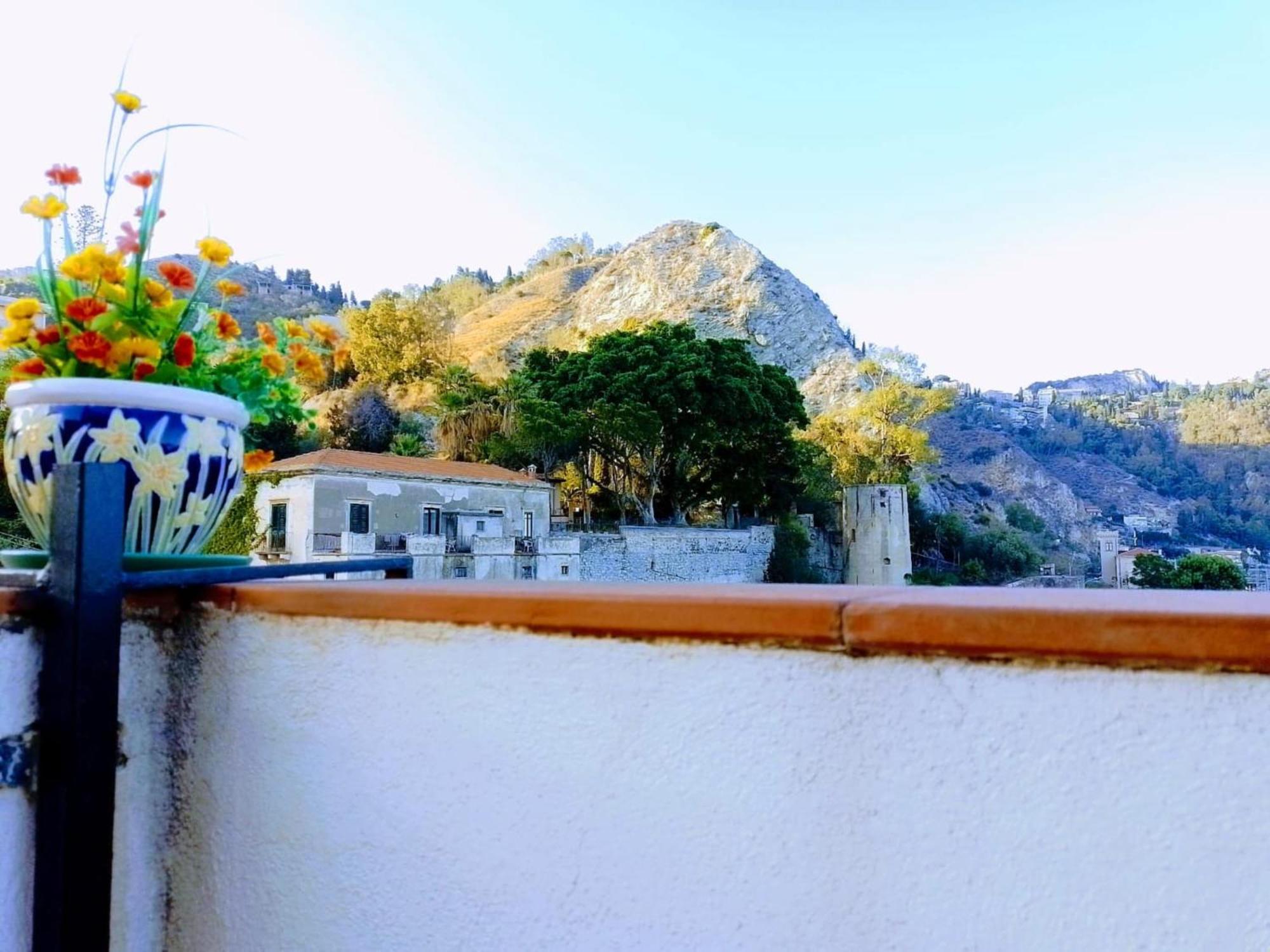 Hotel Pensione Cundari Taormina Buitenkant foto