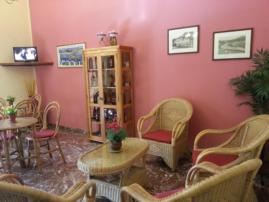 Hotel Pensione Cundari Taormina Buitenkant foto
